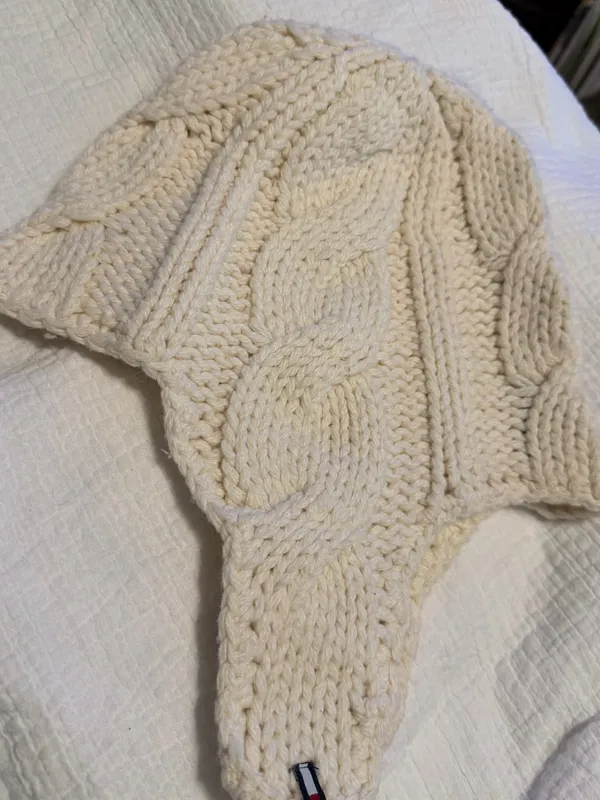 Tommy Hilfiger Tommy Jeans Cream Women Earflap Beanie Cable Knit Ivory - Image 4