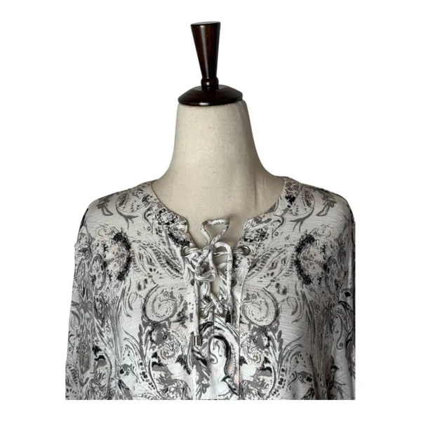 Tribal‎ Shirt Women Large Ivory Gray Floral Fleur Lace Up Neck Ruffle Hem Top - Image 3