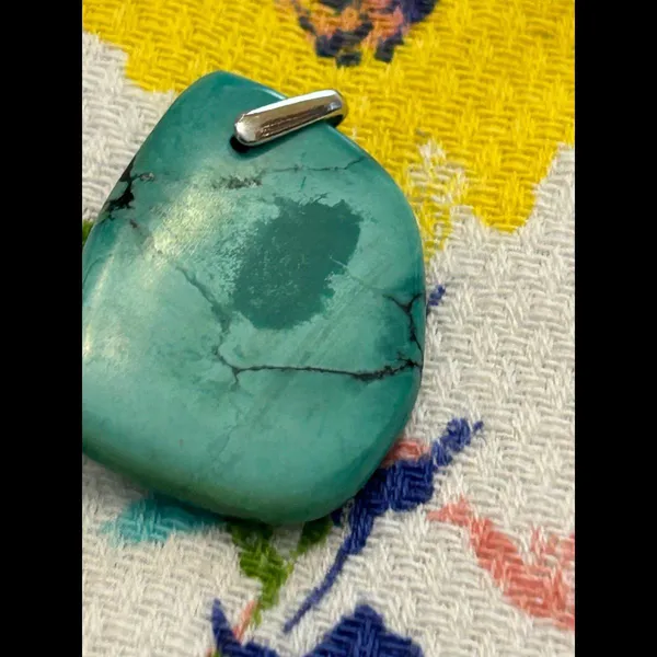Silver plated green stone pendant - Image 2