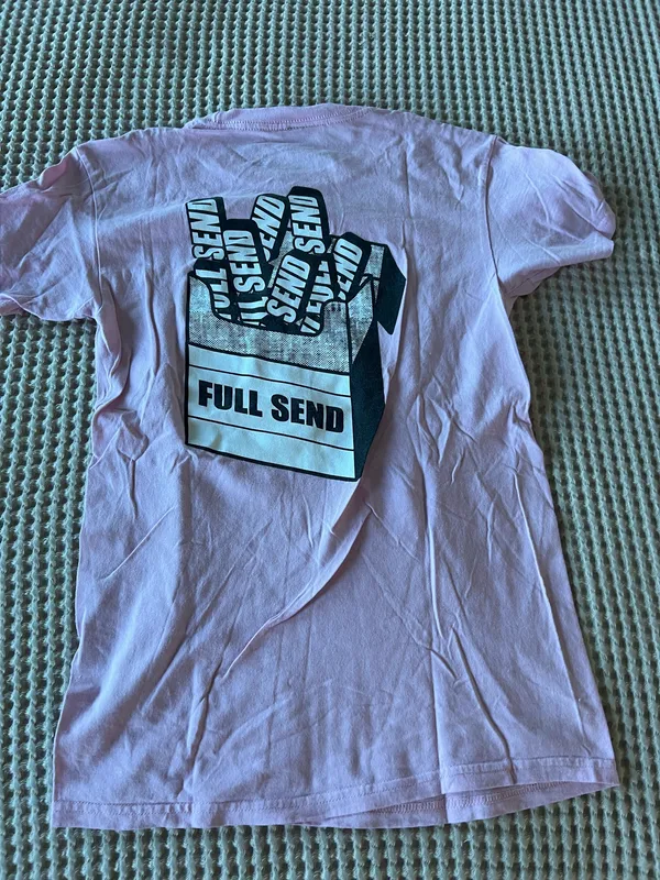 Full Send pink t-shirt with black 'FULL SEND' text graphic, size S #fullsend #graphic - Image 2