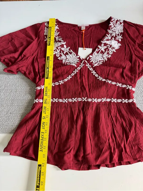 Knox Rose Deep Red V Neck Embroidered Tunic Blouse Top Sz Medium NWT - Image 7