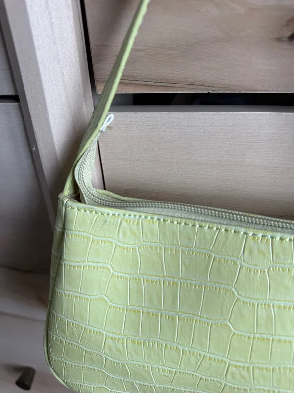 Shein Green Crocodile Baguette Lime Bag - Image 4
