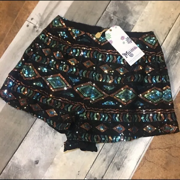 Show Me Your MuMu sequenced Shorts Size Small - Image 2
