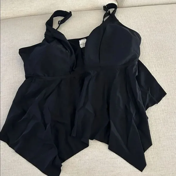 CUPSHE Plus Size Tankini V Neck High Waisted Asymmetric Flowy Hem,Black, 2X, NWT - Image 5