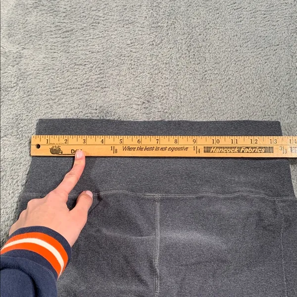Alo yoga Gray Leggings SAMPLE large - Image 16