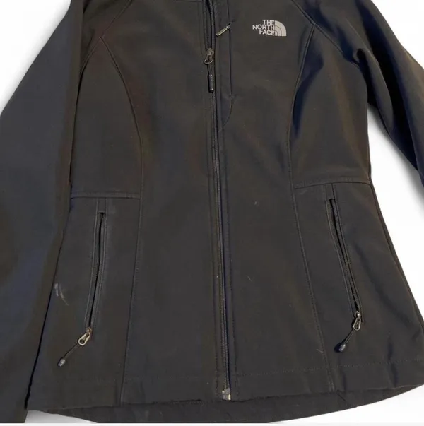 The North Face Women’s Jacket Full-Zip Black - Image 2