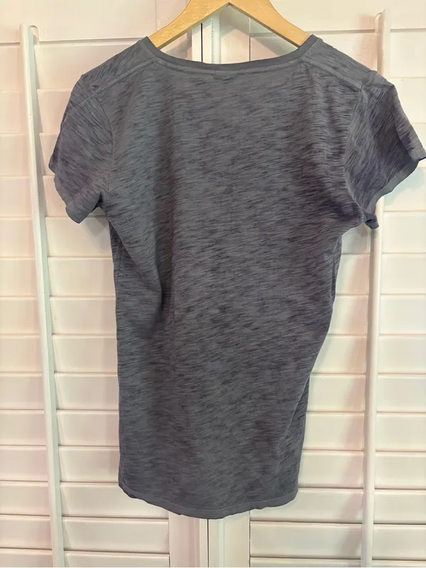 Harley Davidson Purple Burnout Wash V Neck Top Size Small - Image 2