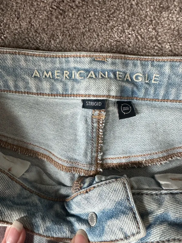American Eagle Mom Jeans - Image 2