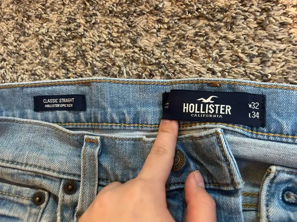 Hollister Classic Straight Light Wash Jeans - Image 5