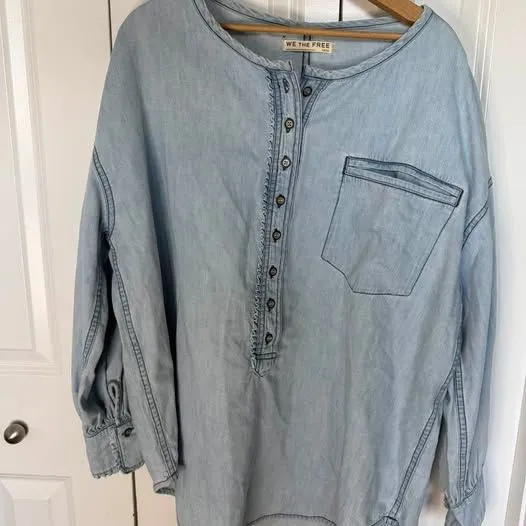 We The Free Denim Dreaming Pullover size M oversize - Image 2