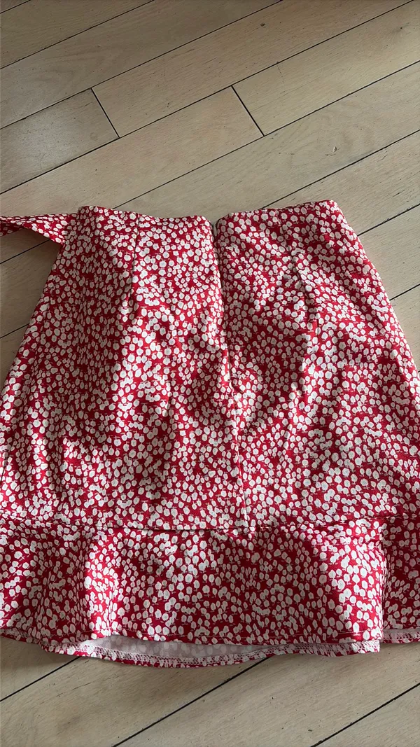 Amazon tie ruffle skirt Red - Image 2