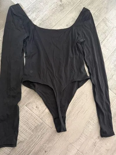 Lululemon Bodysuit Nulu Square Neck - Image 3