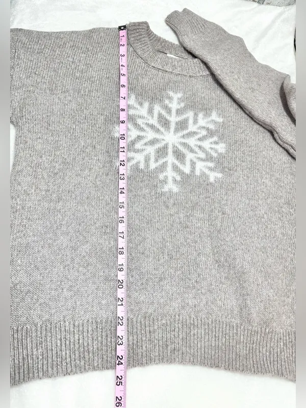 Maurices Cozier Than Cashmere Snowflake Crewneck Sweater Size Medium - Image 6