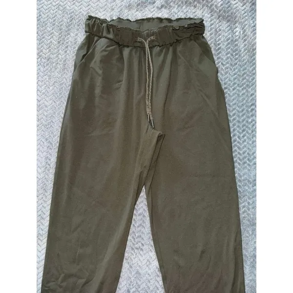 Lululemon‎ Women's Jogger Pants On The Fly Luxtreme Dark Olive Green Size 6 - Image 2