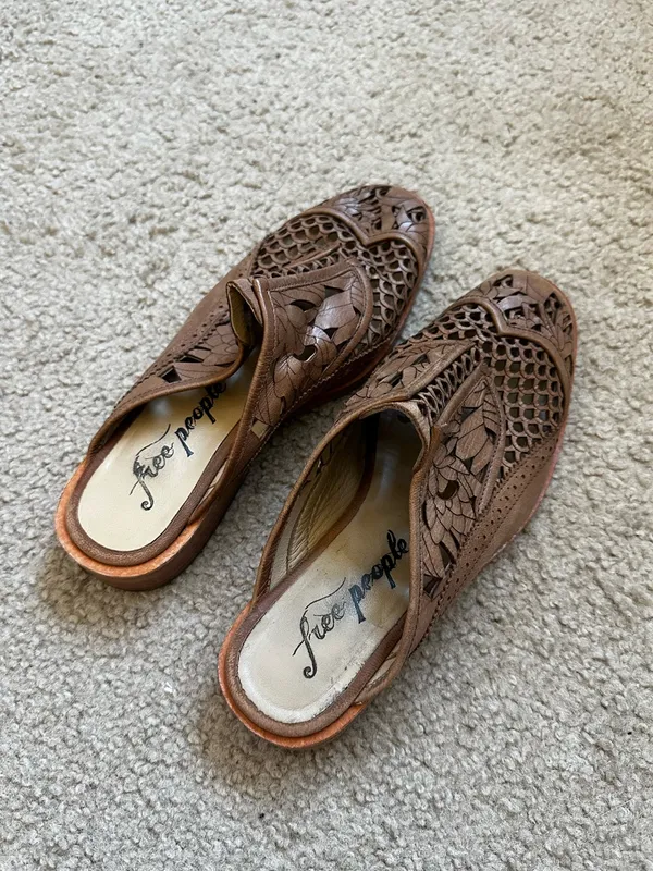 Free People Tan Leather Mules Cut-Outs Boho Festival Summer Indie Casual - Image 5