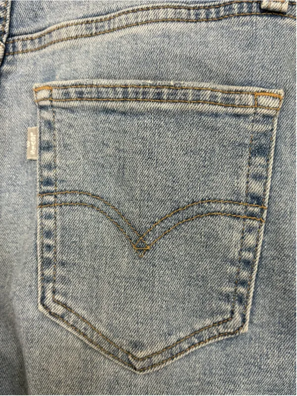 Levi’s SilverTab Mom Jeans Women’s W26 L27 Light Wash Distressed‎ High Rise - Image 7