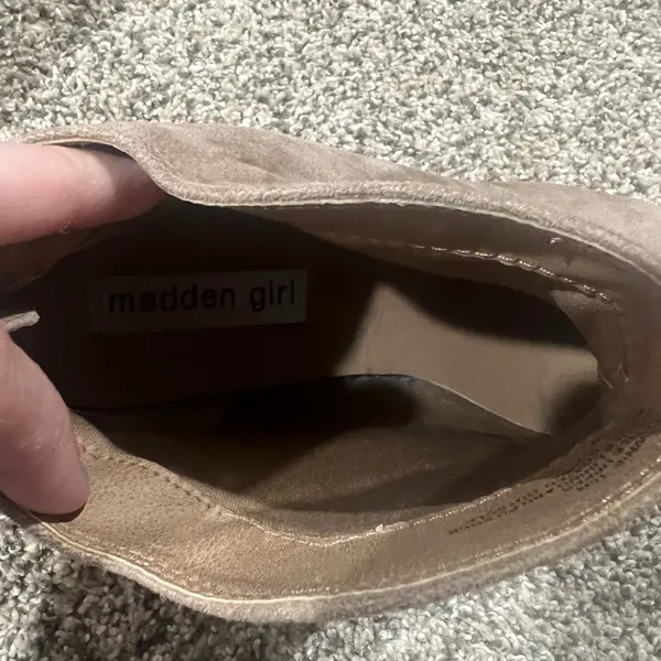 Madden Girl tan Booties - Brownie size 10M - Image 9