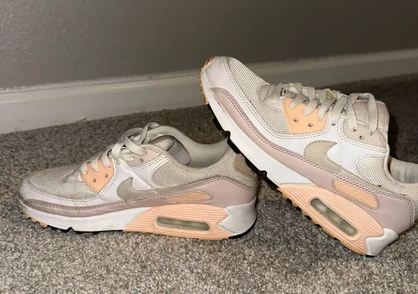 Nike Air Max Sneakers - Image 3