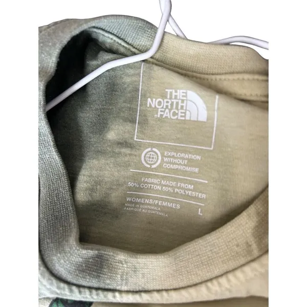 The North Face women’s Size: Large Shirt PHIL HENDERSON Tee - Image 6