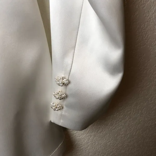NWOT Lulus Regal Aura White Satin Long Sleeve Blazer Romper Size S - Image 9