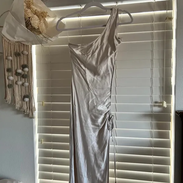 SNDYS Silver Metallic Ruched Open cut out Side Slit Maxi Dress Size S nwt - Image 2