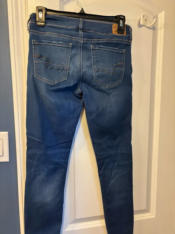 American Eagle Jeans - Image 3