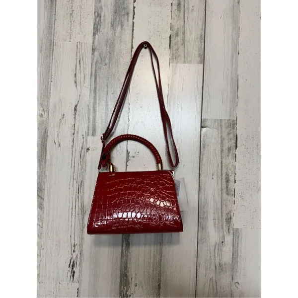 Red over the shoulder bag - Image 4