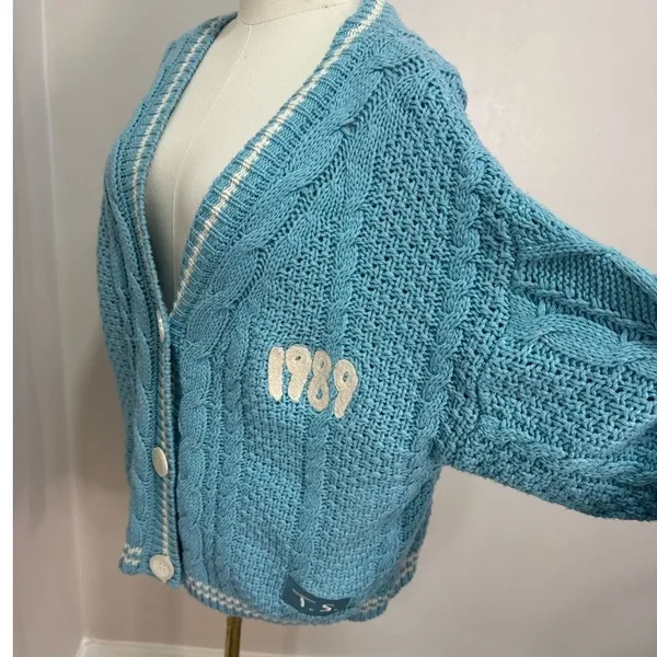Taylor Swift 1989‎ cardigan women's size XS/S - Image 4