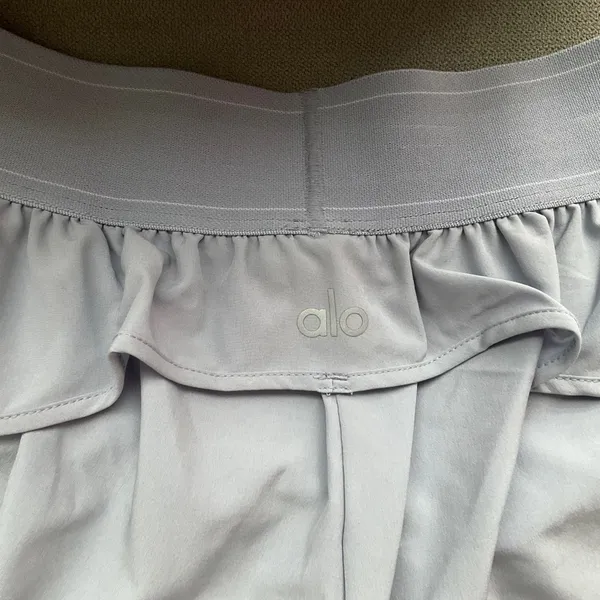 Alo Yoga Match Point Short Winter Frost XS - Image 5