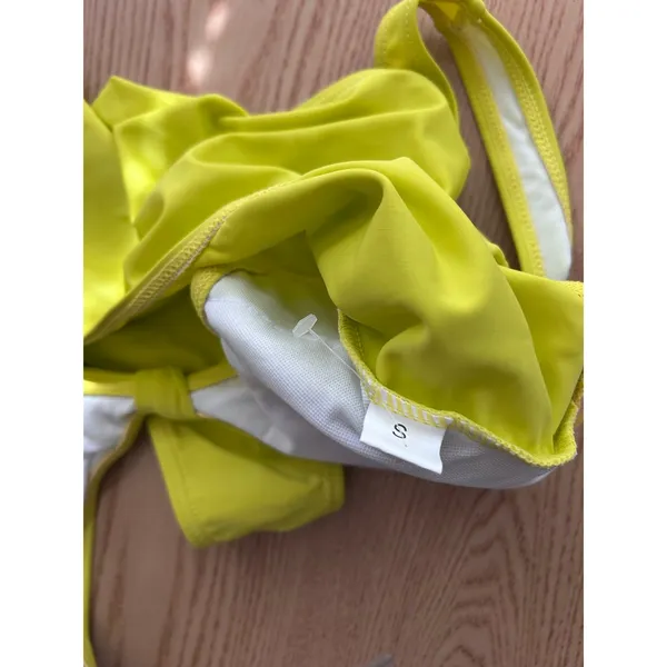 B45 New Women AMI 1pc Swimsuit Neon Yellow size Small/Medium - Image 4