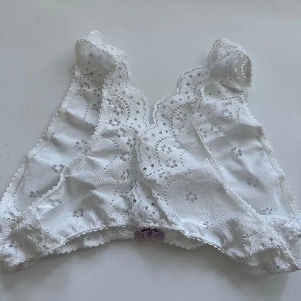 Savage Fenty Lace Bralette White Medium Scalloped Edge Festival Coquette Dainty - Image 4