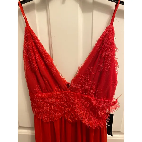 Lulus Red Lace Tiered Maxi Dress Small NWT Sleeveless V-Neck Formal Gown - Image 3