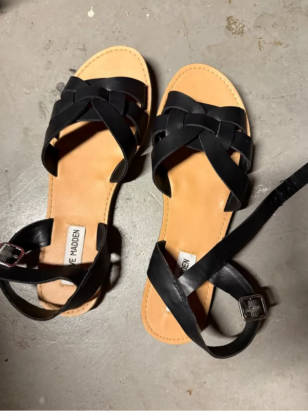 Steve Madden Women's 'SAAR' Black Sandals Size 7.5 NEW - Image 4