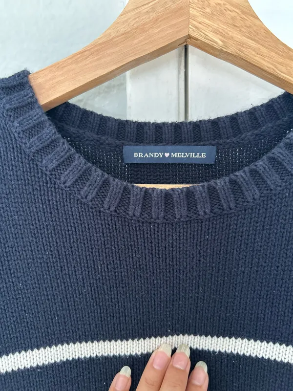 Classic oversized Brandy Melville "Brianna" striped sweater in navy blue and white. Super soft, chunky, and breathable knit made from 100% cotton. - Image 4