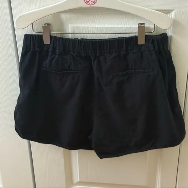 Madewell Black Pull On Shorts - Image 3