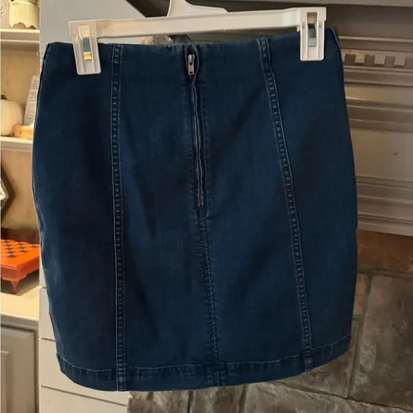 Free People Modern Femme Denim Stretch‎ Skirt, size 8 - Image 3