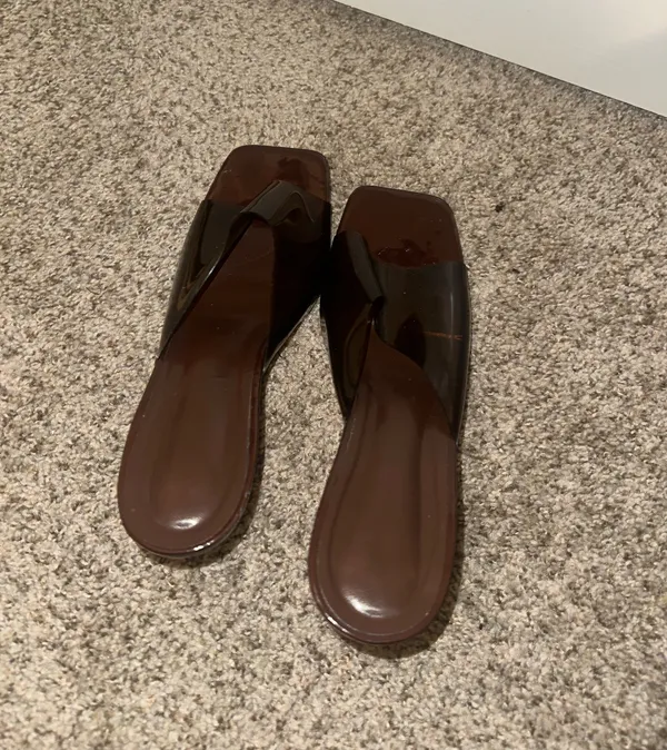 Brown Heels Size 11 - Image 2