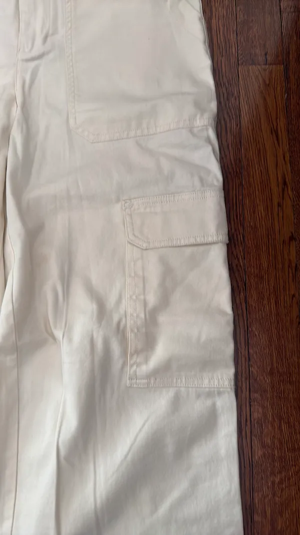 Universal Threads Cargo Pants - Image 3