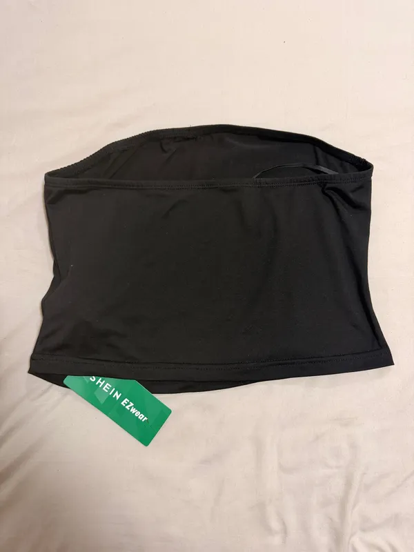 SheIn Black Women's Strapless Tube Crop Top - Image 3