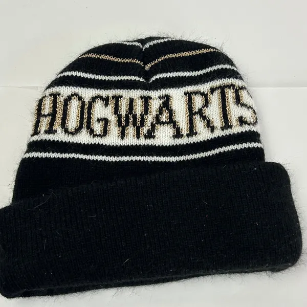 Harry Potter Hogwarts Crest Knit Beanie Hat One Size Black Gold‎ White - Image 2