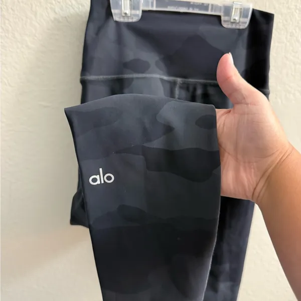 Alo Yoga Camo Vapor Legging Size XS High Waist Athletic Running Pickleball - Image 3