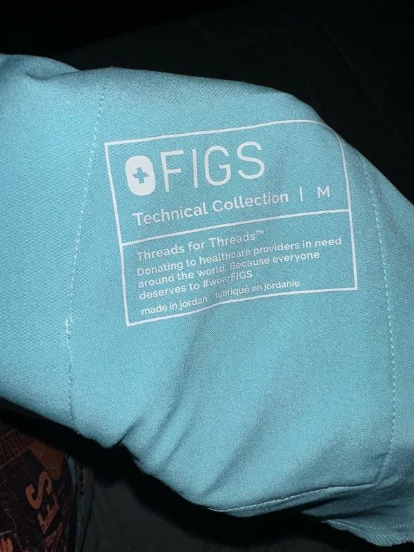 FIGS Scrub Set - Image 5