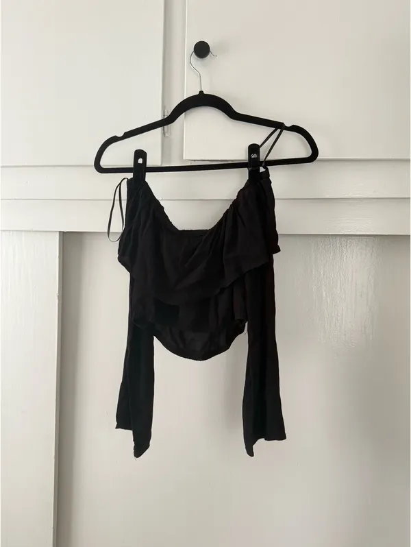 Silence + Noise Off-The-Shoulder Top - Image 2
