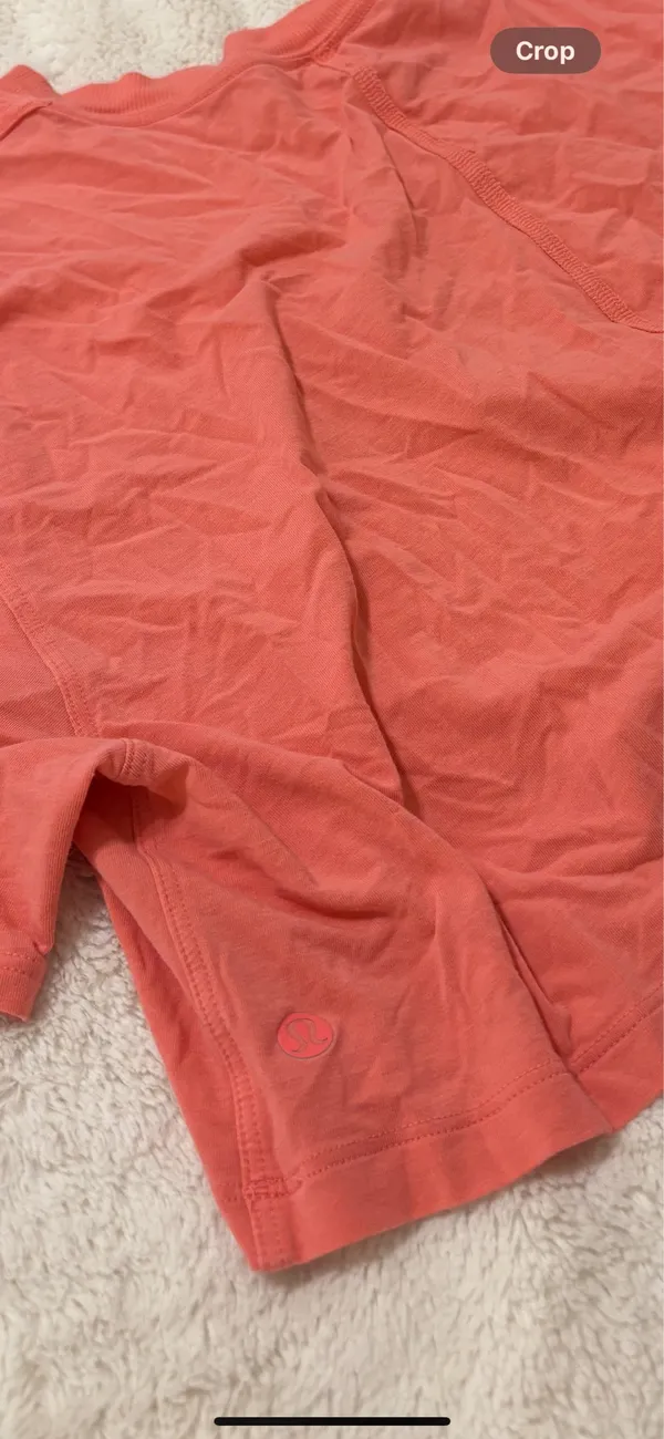 Lululemon All Yours Tee Cropped - Image 4