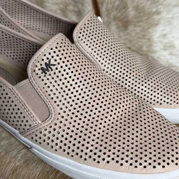 Michael Kors slip on Sneakers‎ Size 9.5 A25 - Image 9