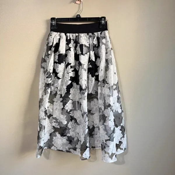 Windsor small‎ black and white skirt - Image 5