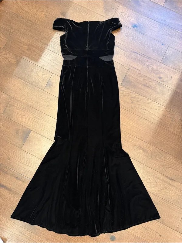 XSCAPE Black Velvet Off Shoulder Maxi Gown Cutout Formal Dress Size 6 - C61-123 - Image 7
