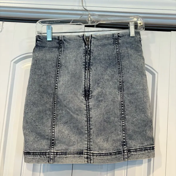 Free People‎ Denim Skirt Size 4 - Image 2
