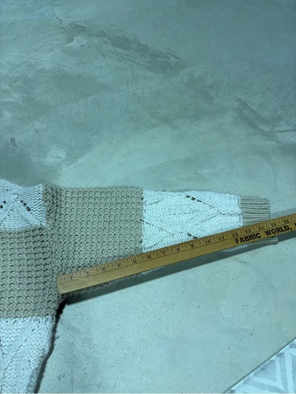 Pull & bear Beige and White Patchwork Cable Knit Sweater small - Image 3
