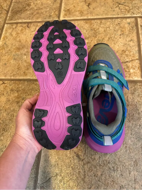 NWOT Teva women’s Aventrail Trail-Running Shoes sz 6 - Image 5
